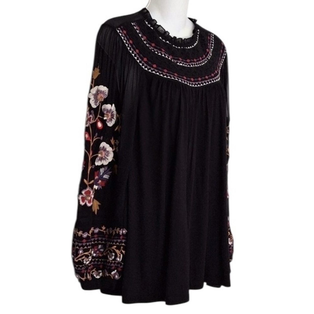 Anthropologie Akemi + Kin Louise Black Embroidered Floral Blouse Size L - Picture 5 of 11